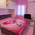 Princess&prince With Swimming Pool And Garden * Ριέκα