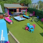 Princess&prince With Swimming Pool And Garden Ριέκα
