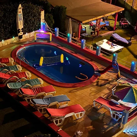 Princess&prince With Swimming Pool And Garden 아파트