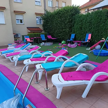 Princess&prince With Swimming Pool And Garden Apartmán