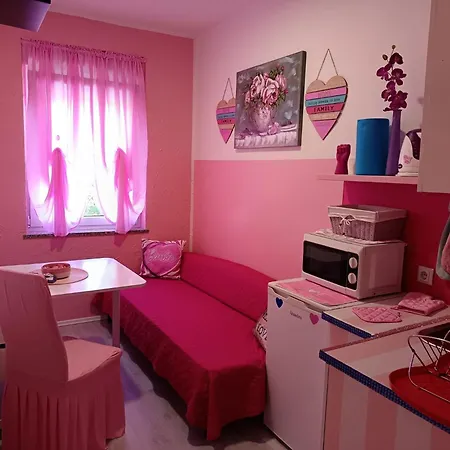 Princess&prince With Swimming Pool And Garden Rijeka