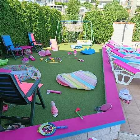 Princess&prince With Swimming Pool And Garden * 리예카