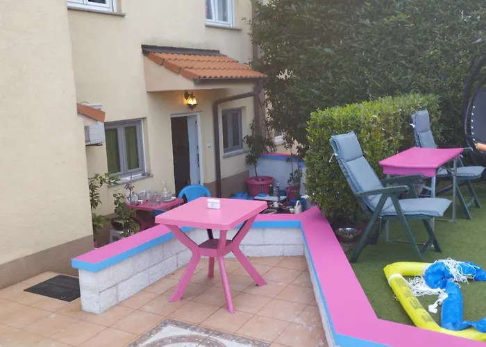 Princess&prince With Swimming Pool And Garden *