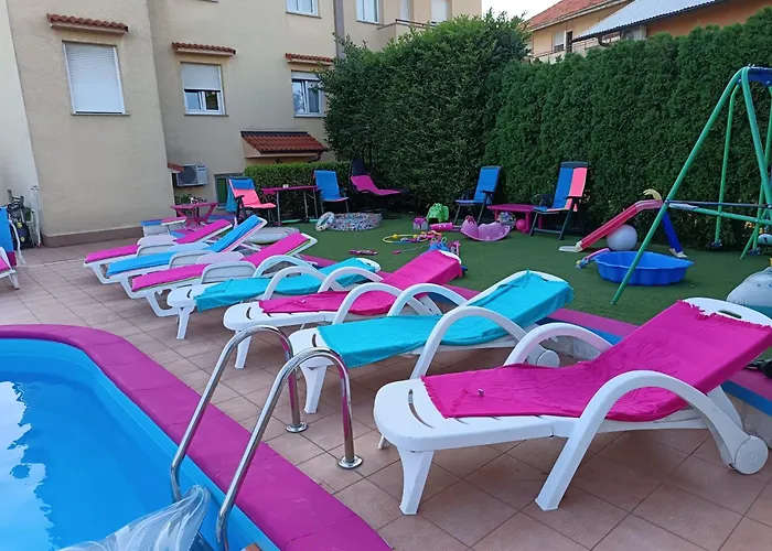 Princess&prince With Swimming Pool And Garden Apartmán