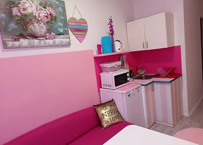 Princess&prince With Swimming Pool And Garden Apartmán *