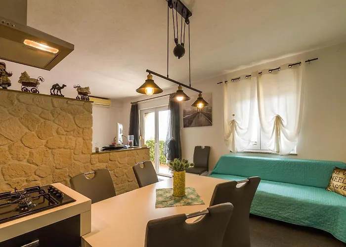 Princess&prince With Swimming Pool And Garden Apartment *