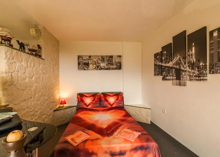 Princess&prince With Swimming Pool And Garden * Rijeka